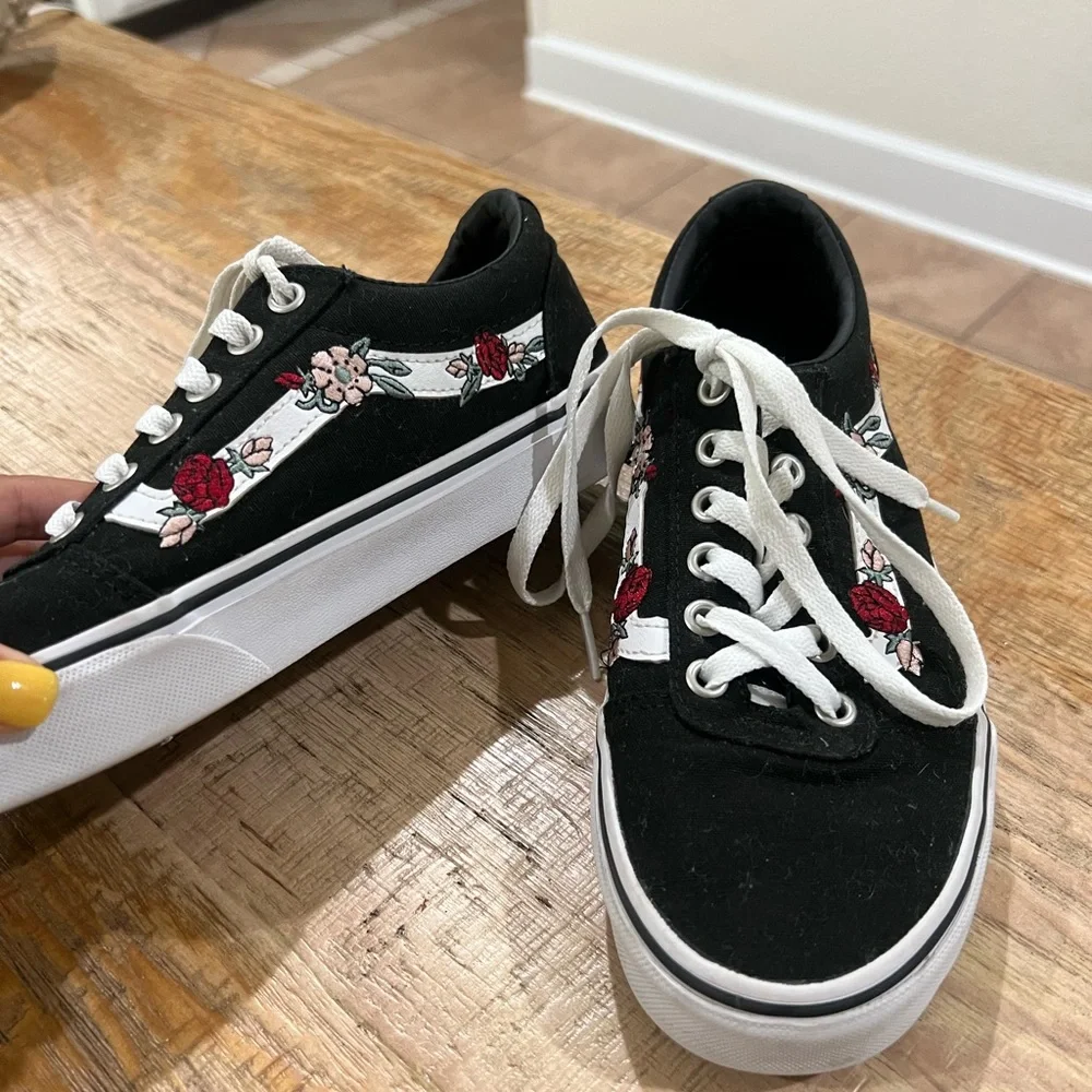 Flower Vans - Picture 5 of 5